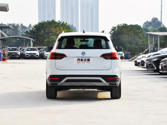 VW Tayron Deluxe Smart Connect 330TSI
